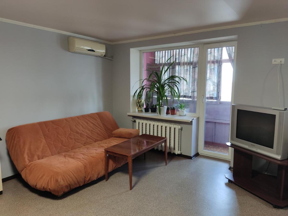 Проспект Миру 35 Appartement Kryvy Rih Buitenkant foto
